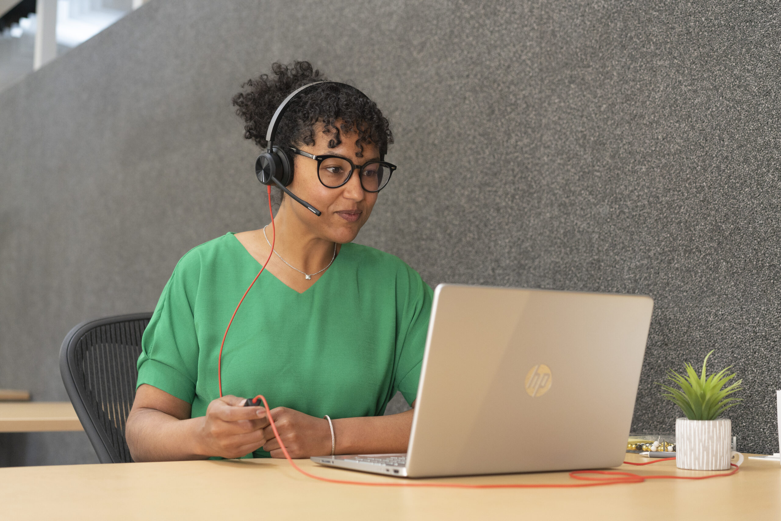 HP Poly Blackwire 8225 Stereo Microsoft Teams Certified USB-C Headset + USB-C/A adapter - Afbeelding 4